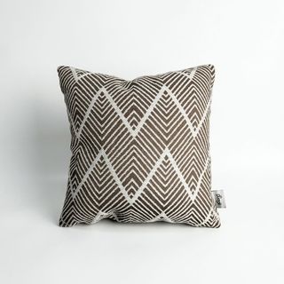 COZY หมอนอิง ขนาด 40×40×8ซม. รุ่น CY01 สีน้ำตาล