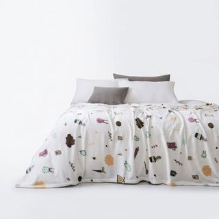 TRUFFLE ESSENTIAL ผ้าห่ม MlCA รุ่น Ml-01 150x200ซม. สีขาว